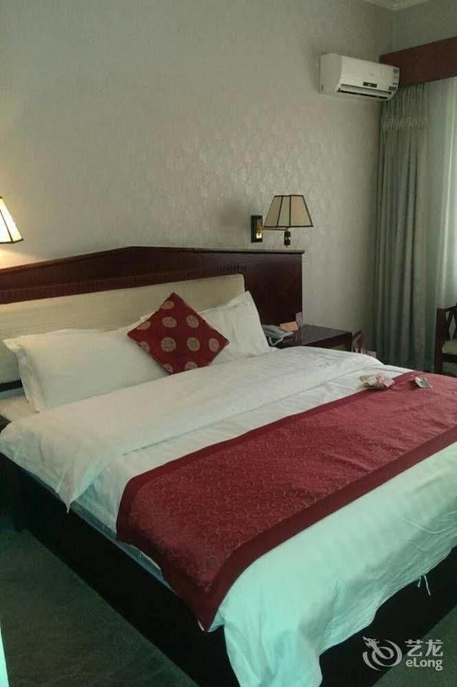 Landmark Hotel คุนหมิง ภายนอก รูปภาพ