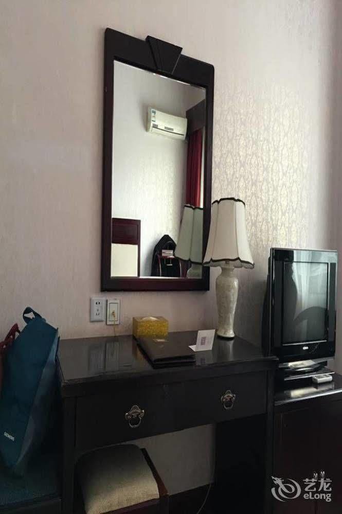 Landmark Hotel คุนหมิง ภายนอก รูปภาพ
