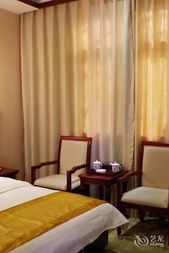 Landmark Hotel คุนหมิง ภายนอก รูปภาพ